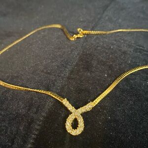 Women’s necklace